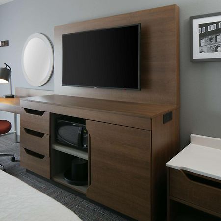 Hampton Inn Dubuque Dış mekan fotoğraf