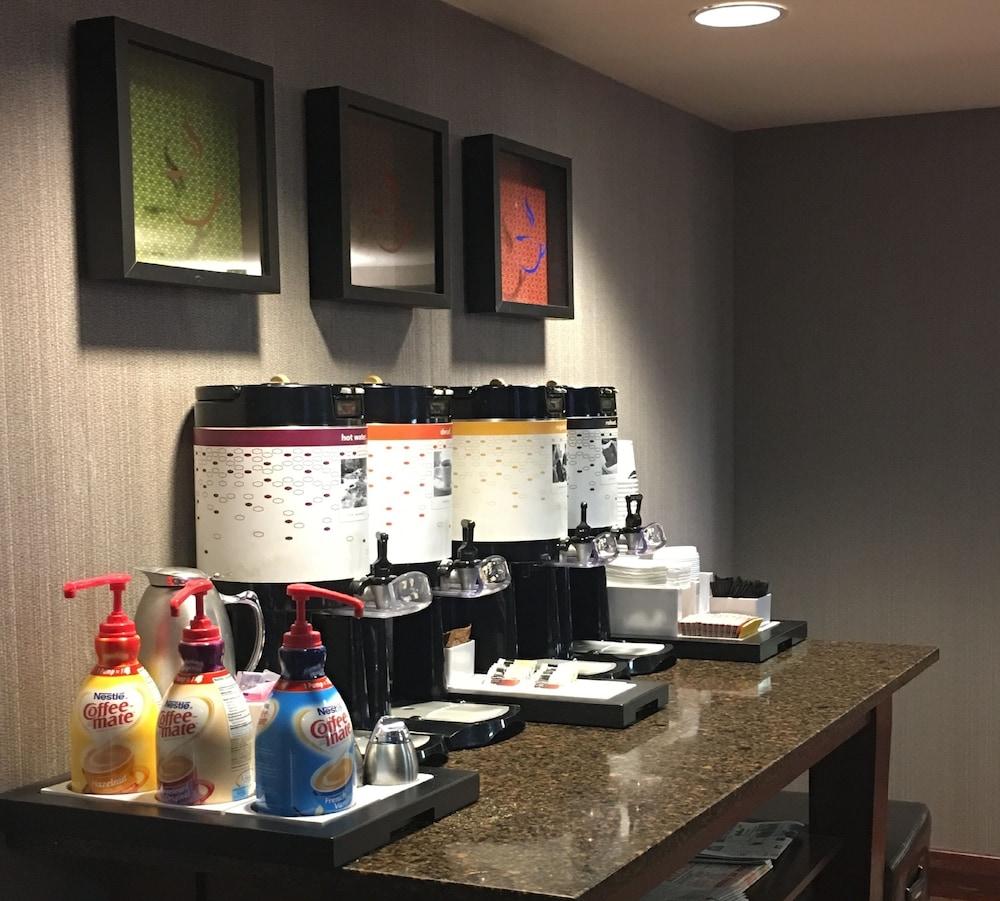 Hampton Inn Dubuque Dış mekan fotoğraf