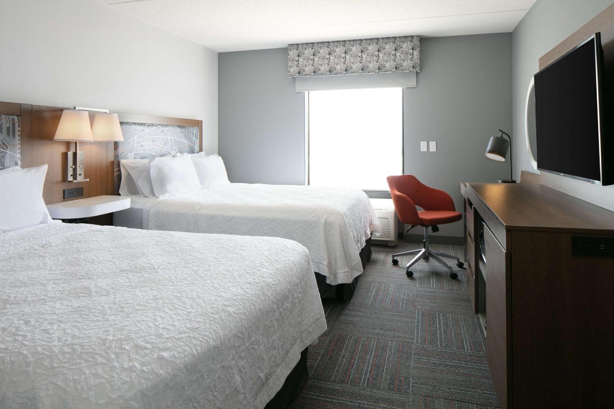 Hampton Inn Dubuque Dış mekan fotoğraf