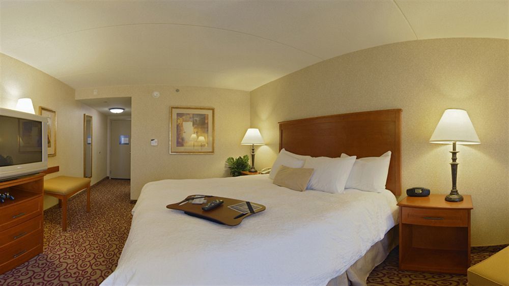 Hampton Inn Dubuque Dış mekan fotoğraf