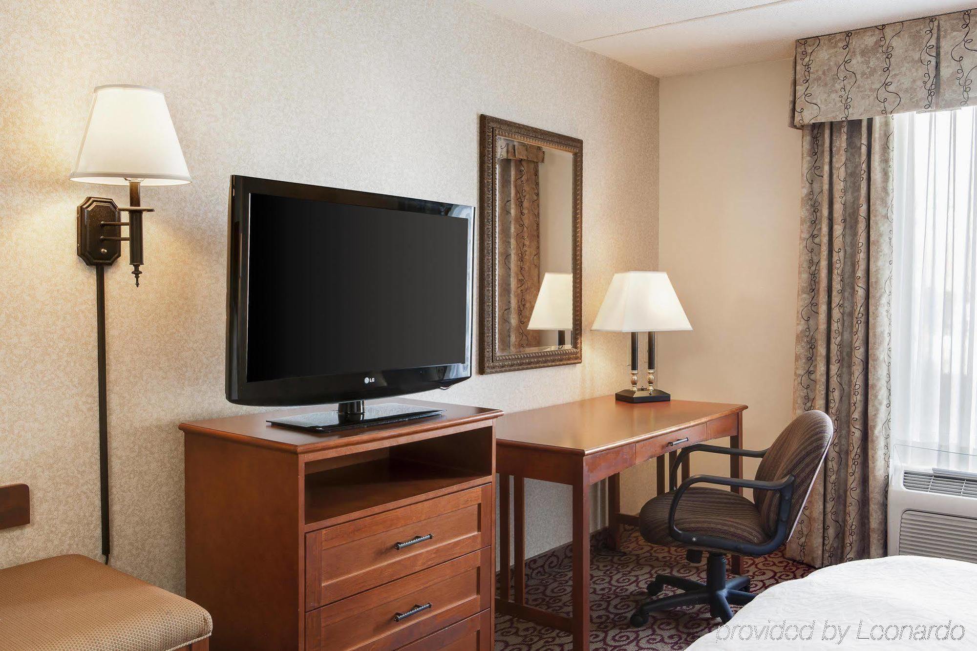 Hampton Inn Dubuque Dış mekan fotoğraf