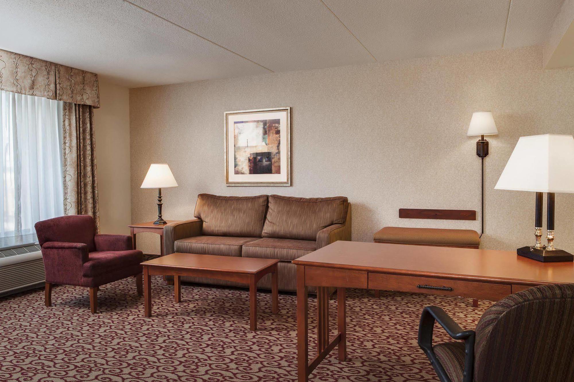 Hampton Inn Dubuque Dış mekan fotoğraf